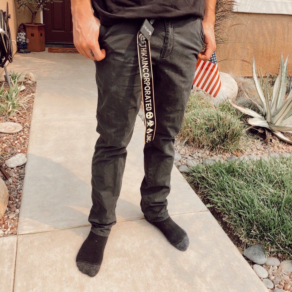 men’s vans black khaki pant